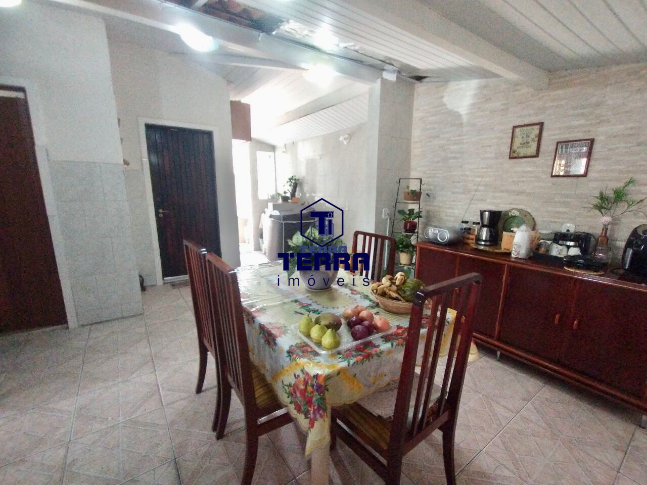 Imagens do imóveis Ótima casa em Itaipu com 3 quartos uma suíte, espaço gourmet e piscina.