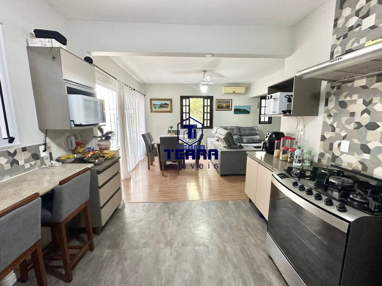 Imagens do imóveis Excelente residência com 3 quartos sendo 1 suíte próxima ao trevo de Maria Paula
