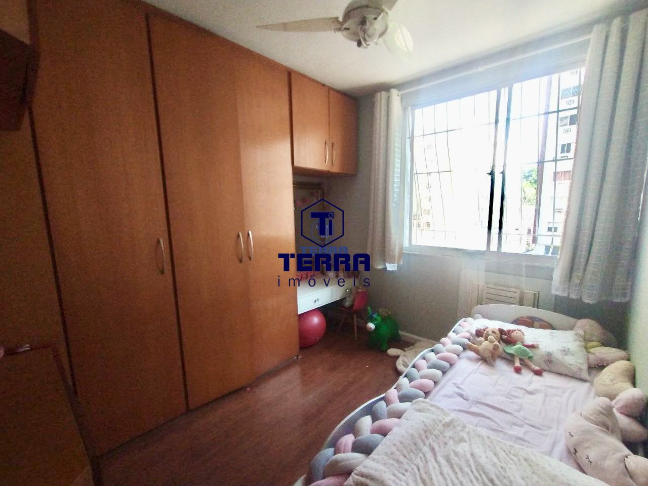Imagens do imóveis Lindo apartamento com 3 quartos sendo uma suíte no Ingá. Excelente localização!