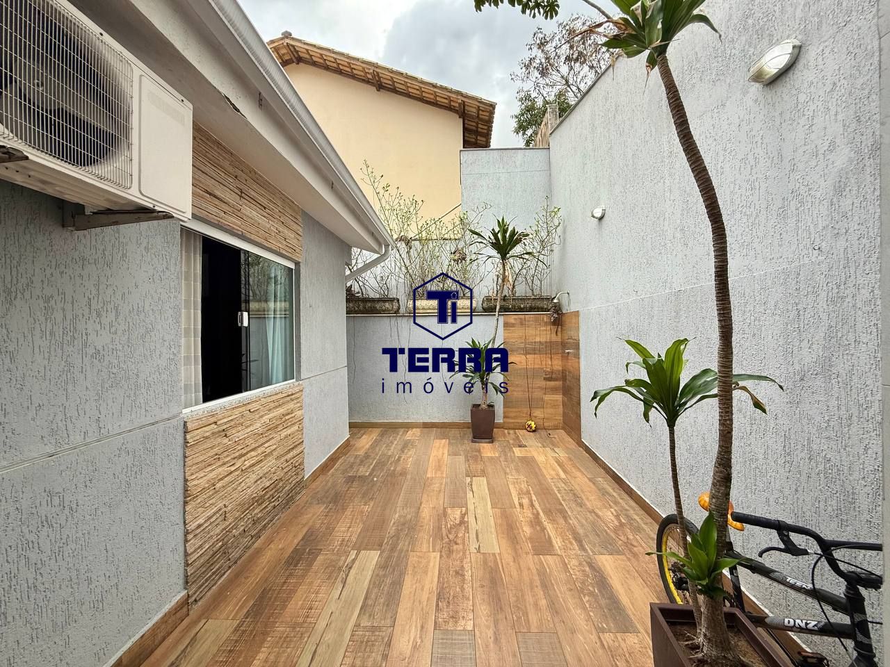 Imagens do imóveis Linda residência linear de 2 quartos com espaço gourmet no Arsenal!