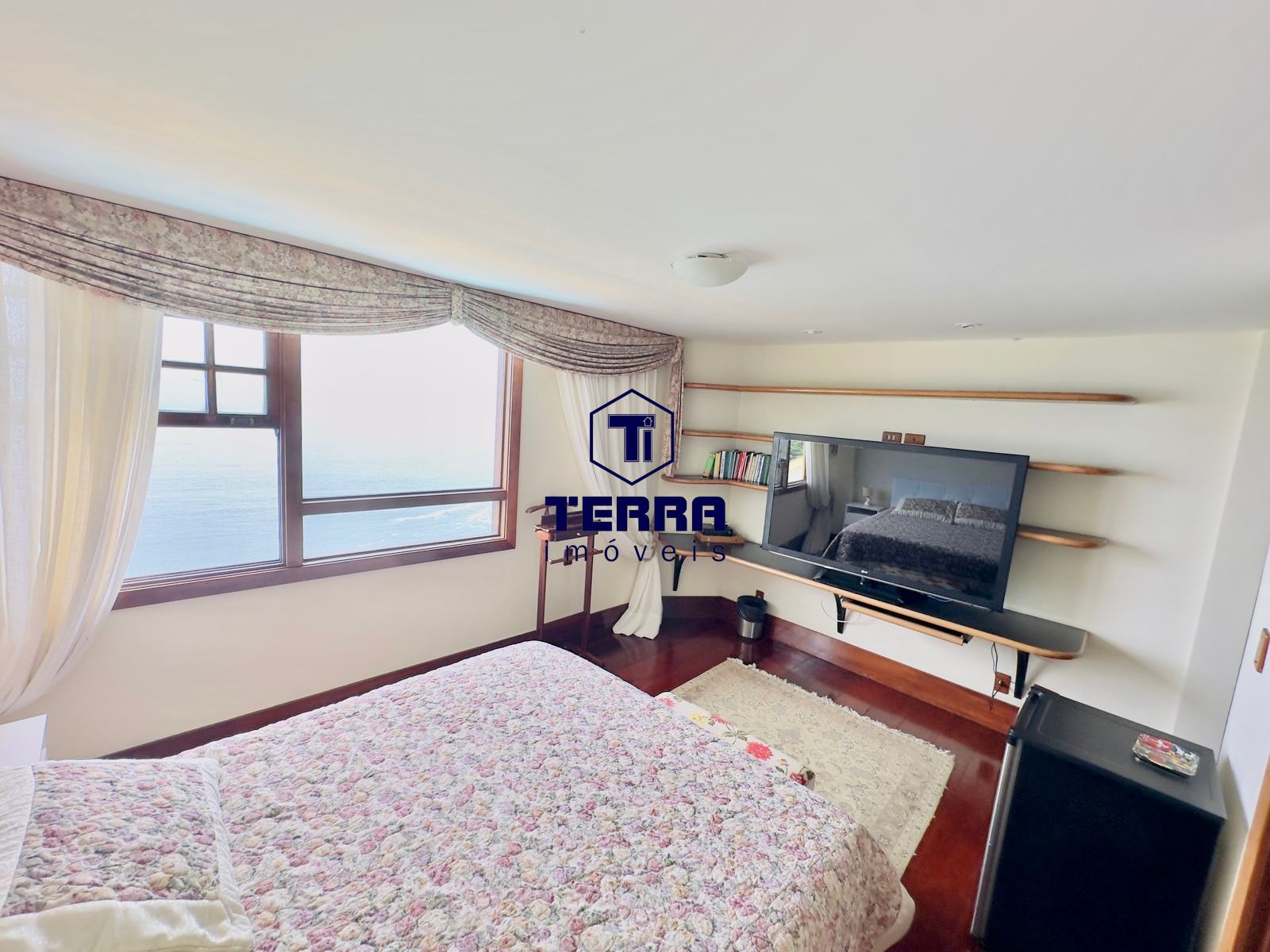 Imagens do imóveis Casa Espetacular no Joá, com 4 suítes , elevador e vista eterna pro mar!!!