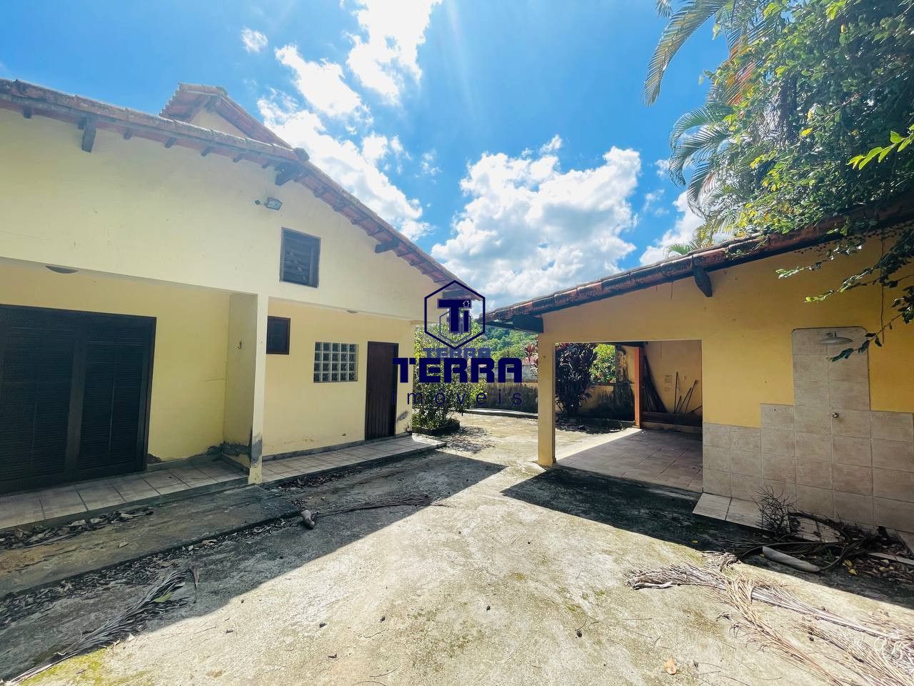 Imagens do imóveis Casa com 5 quartos e amplo quintal, na Região de Pendotiba!!