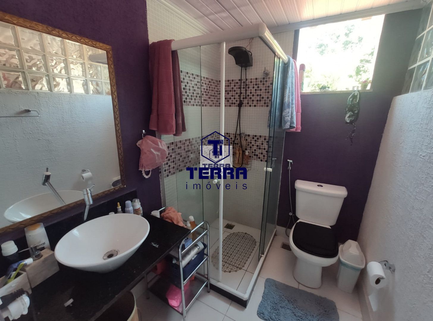 Imagens do imóveis Casa com 4 suítes em condomínio ao lado do Trevo de Maria Paula.