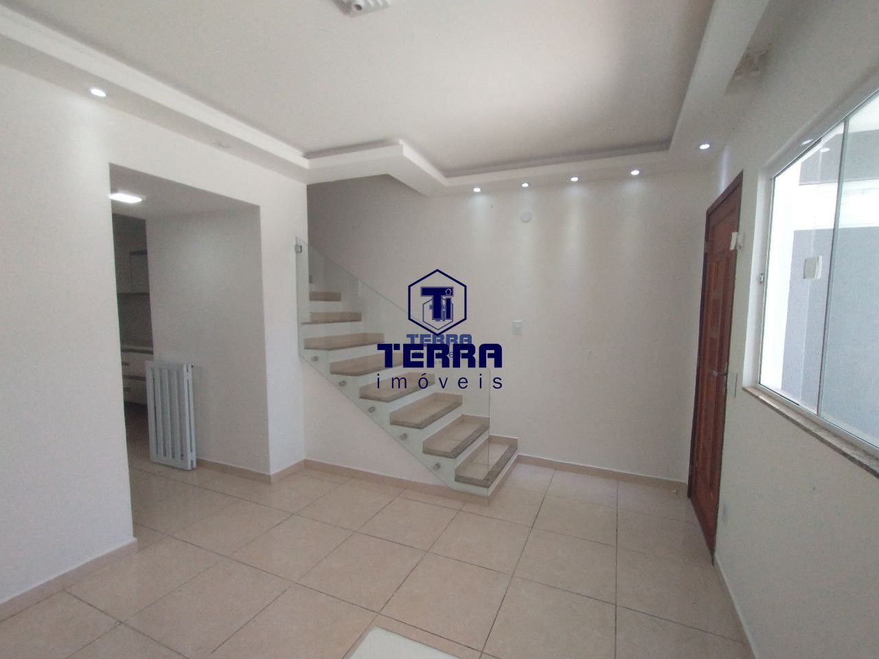 Imagens do imóveis Linda casa duplex em São Gonçalo com 3 quartos e vaga de garagem.