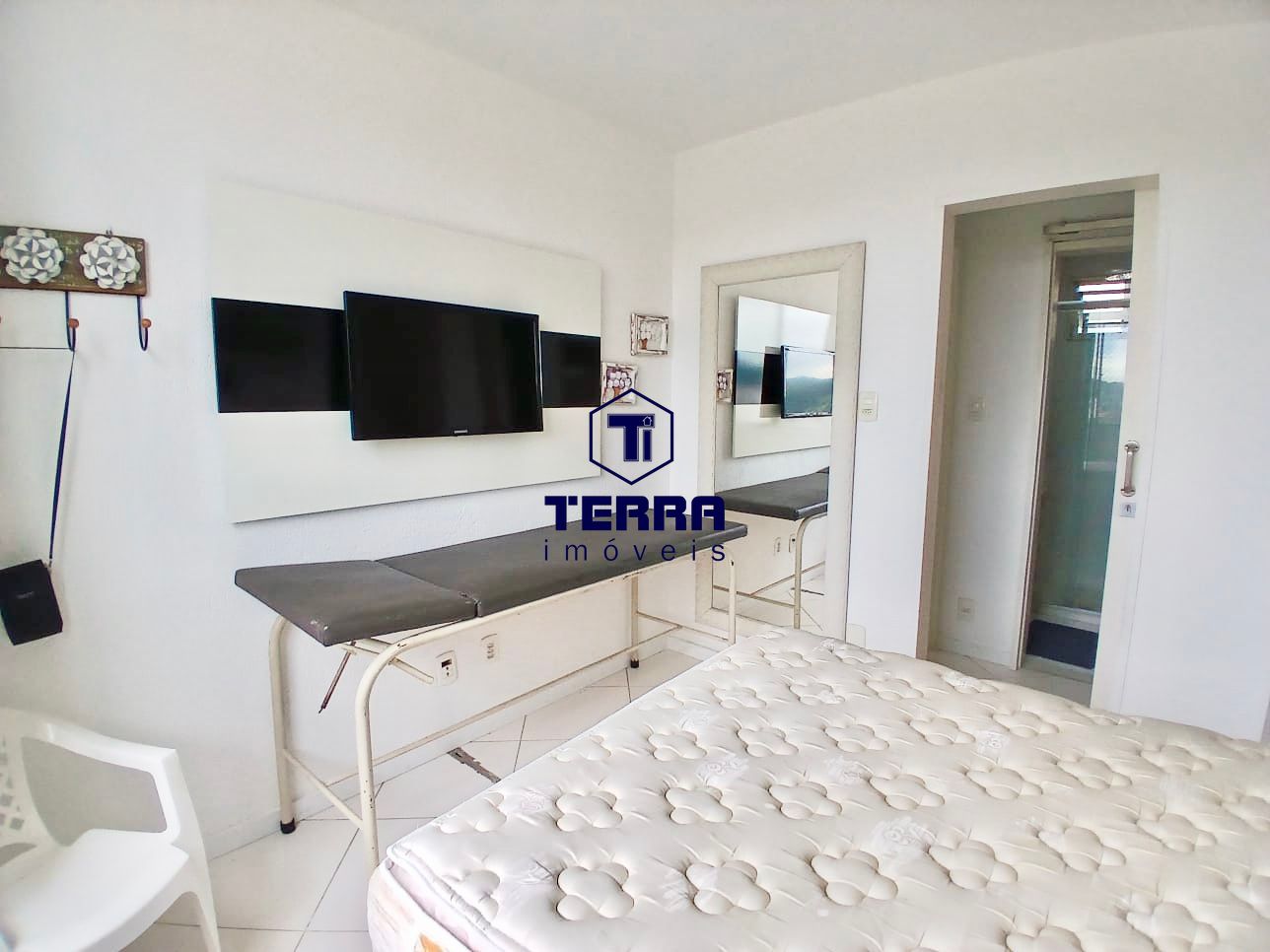 Imagens do imóveis Ótima cobertura duplex com 3 quartos, uma suíte no Fonseca. Porteira Fechada!!!
