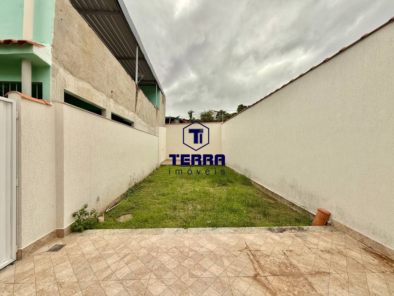 Imagens do imóveis Ótima casa de 2 quartos com quintal privativo no Galo Branco!