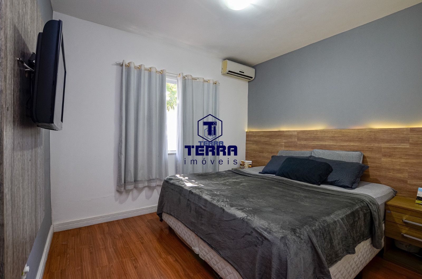 Imagens do imóveis Linda casa com 3 quartos, sendo 1 suíte no Condomínio Alferes Tiradentes