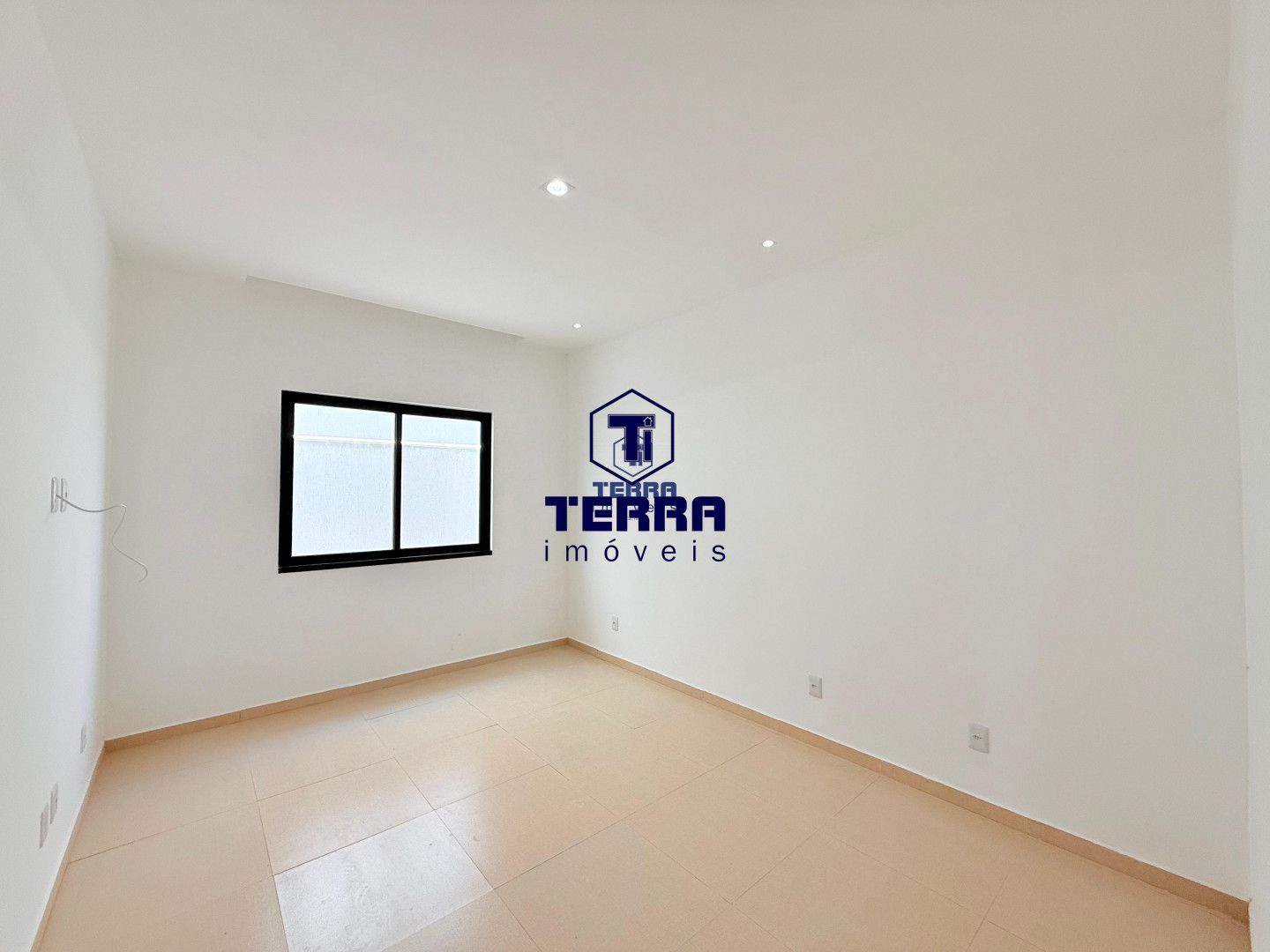 Imagens do imóveis Casa linear 3 quartos com 2 suítes e quintal no Pedra de Inoã! Primeira locação