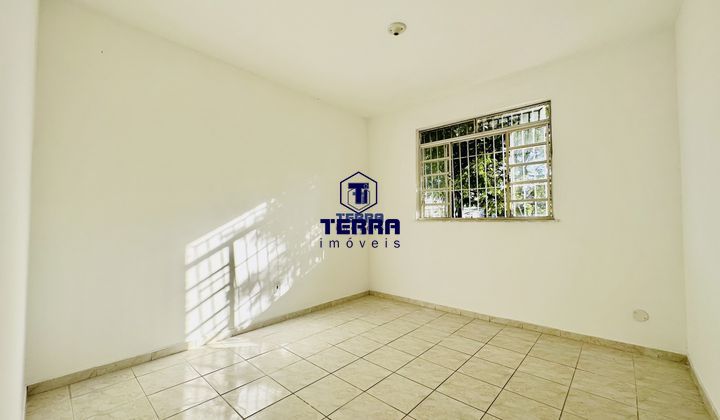 Imagens do imóveis Casa duplex com quintal, junto e a lado ao centro de São Gonçalo.