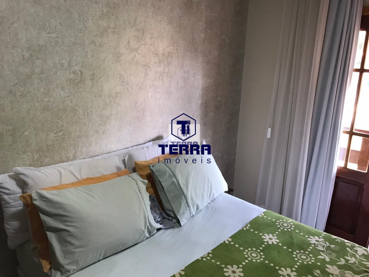 Imagens do imóveis Ampla casa de 3 quartos com quintal arborizado no Badú em Pendotiba.
