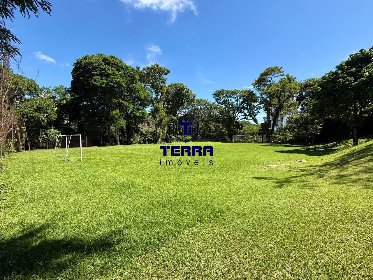 Imagens do imóveis Excelente terreno com 800 m² dentro de condomínio em Maria Paula!