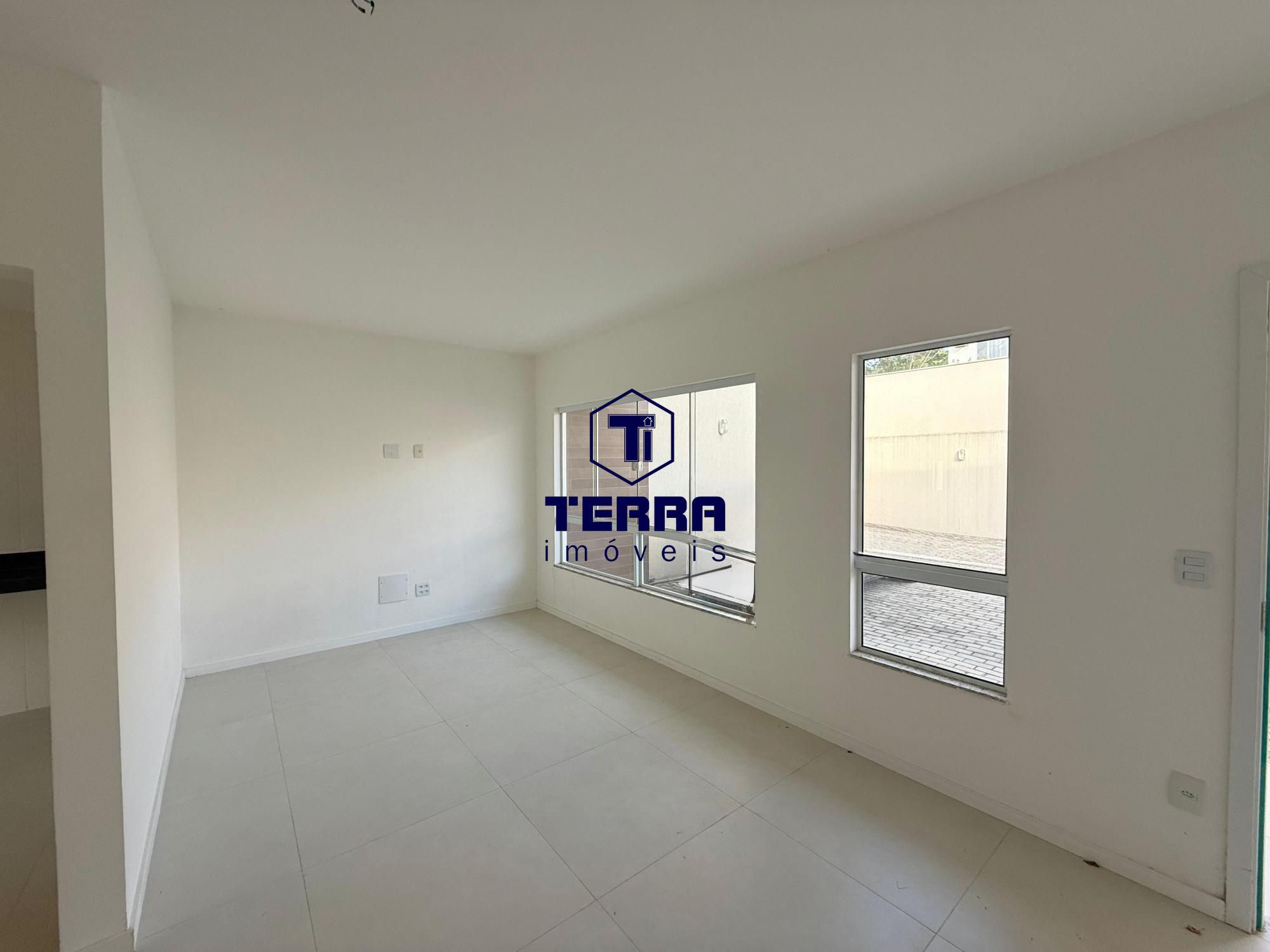 Imagens do imóveis More na região Oceânica, casa nova, com 3 suítes e quintal privativo.