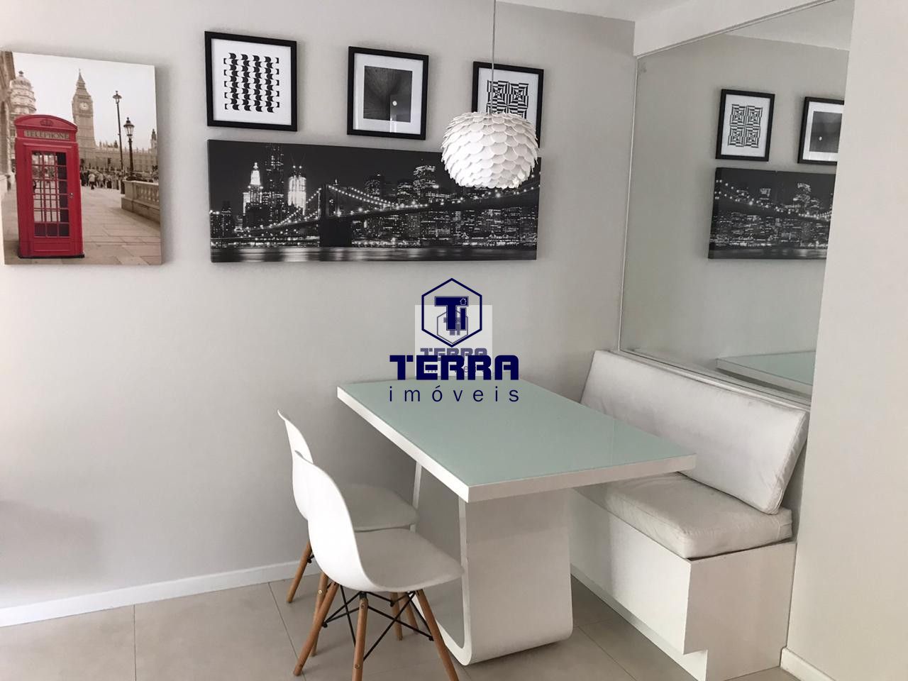 Imagens do imóveis Apartamento moderno, revertido para sala quarto com closet no Portal de Itaipu.