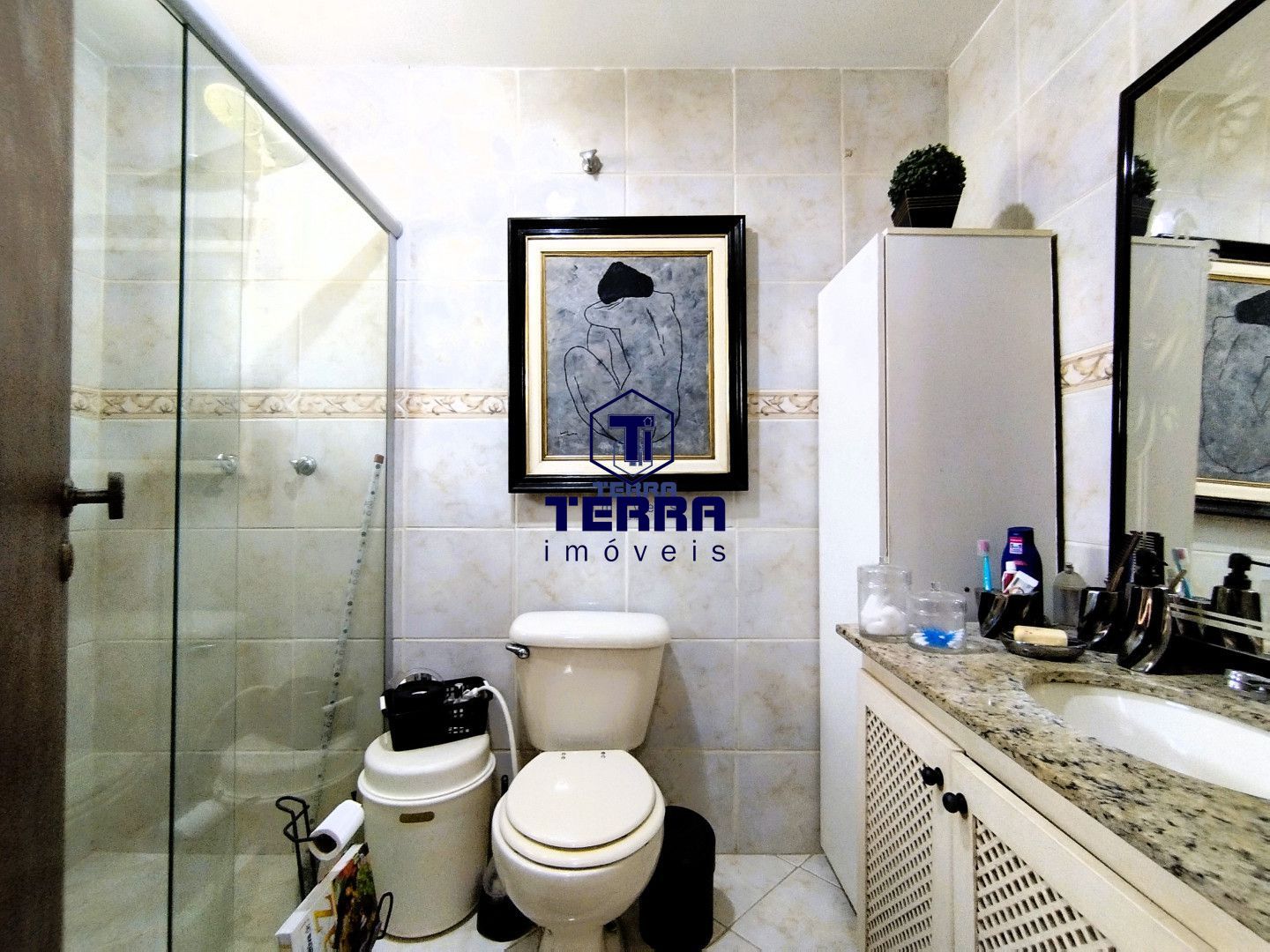 Imagens do imóveis Casa com 3 quartos e suíte em condomínio no Matapaca. Excelente acabamento!