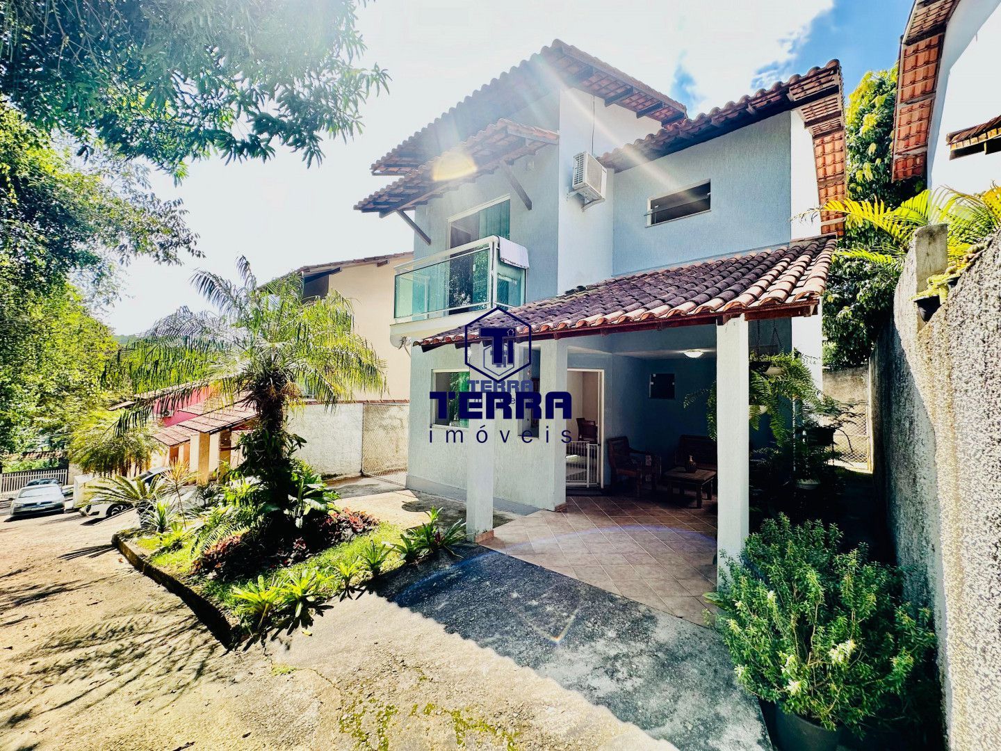 Imagens do imóveis Excelente Casa Duplex com 3 quartos sendo um suíte em Várzea Da Moças!