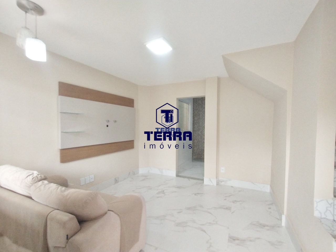 Imagens do imóveis Linda casa duplex com 2 quartos sendo uma suíte e área de lazer em Tribobó.