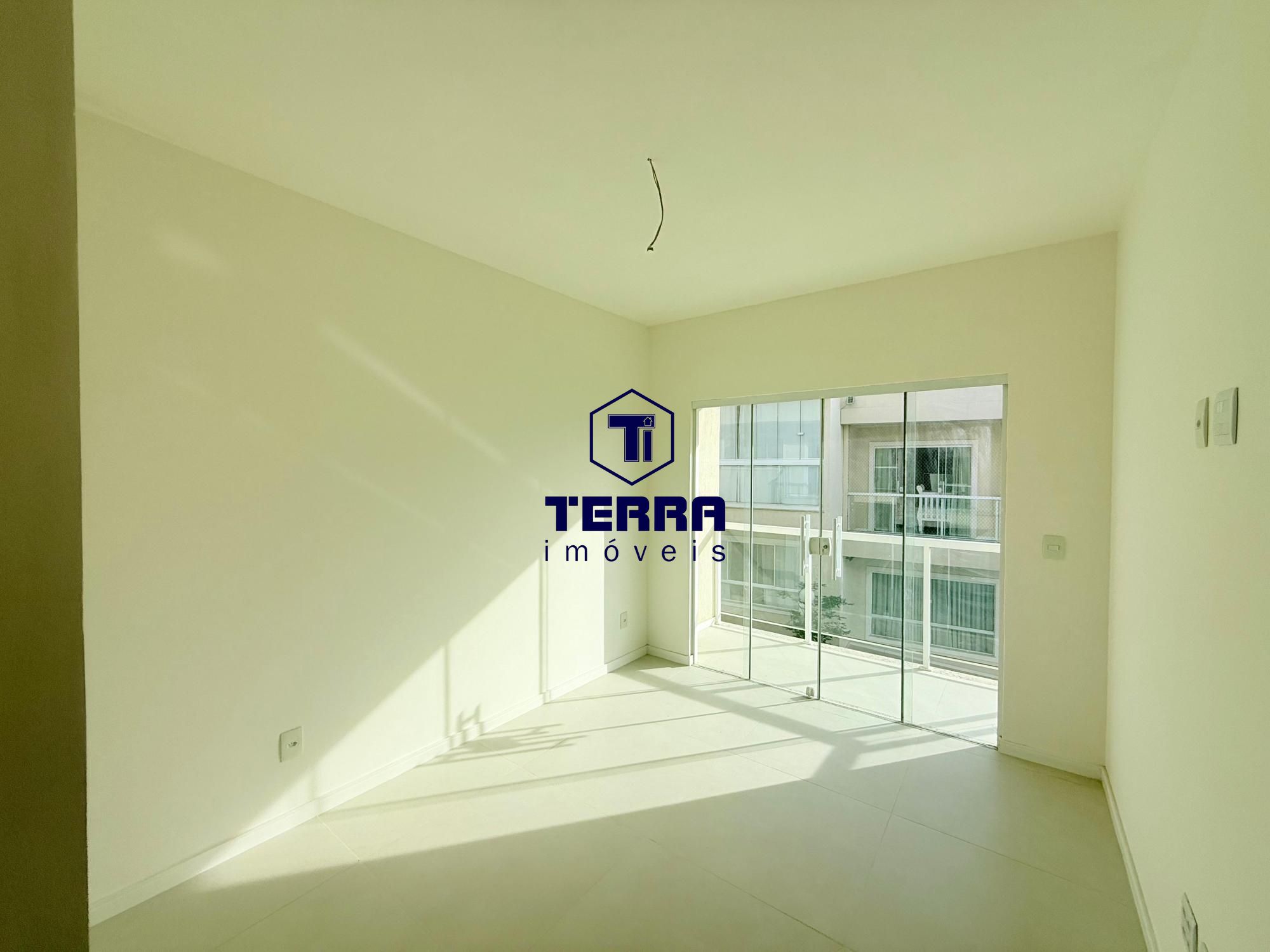 Imagens do imóveis More na região Oceânica, casa nova, com 3 suítes e quintal privativo.