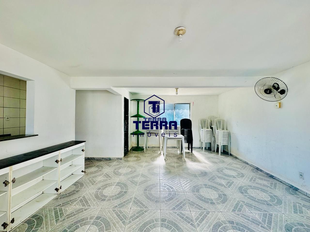 Imagens do imóveis Casa com 2 quartos ao lado da praça do Colubandê. Segurança e praticidade!
