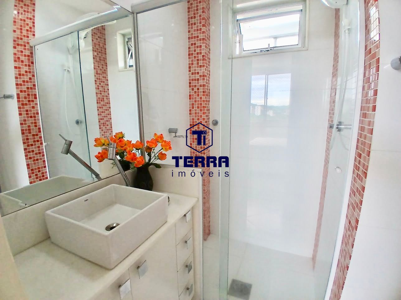 Imagens do imóveis Ótima cobertura duplex com 3 quartos, uma suíte no Fonseca. Porteira Fechada!!!