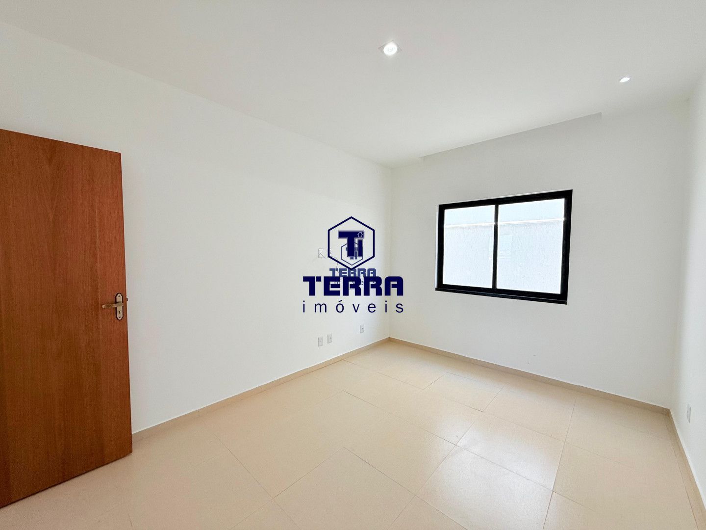 Imagens do imóveis Casa linear 3 quartos com 2 suítes e quintal no Pedra de Inoã! Primeira locação