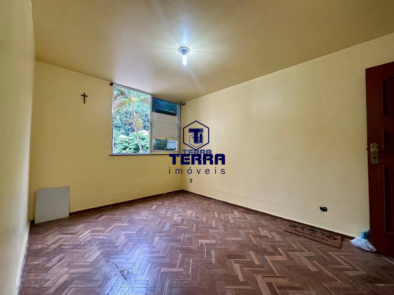Imagens do imóveis Apartamento 2 quartos em Santa Rosa com ponto de ônibus na porta!