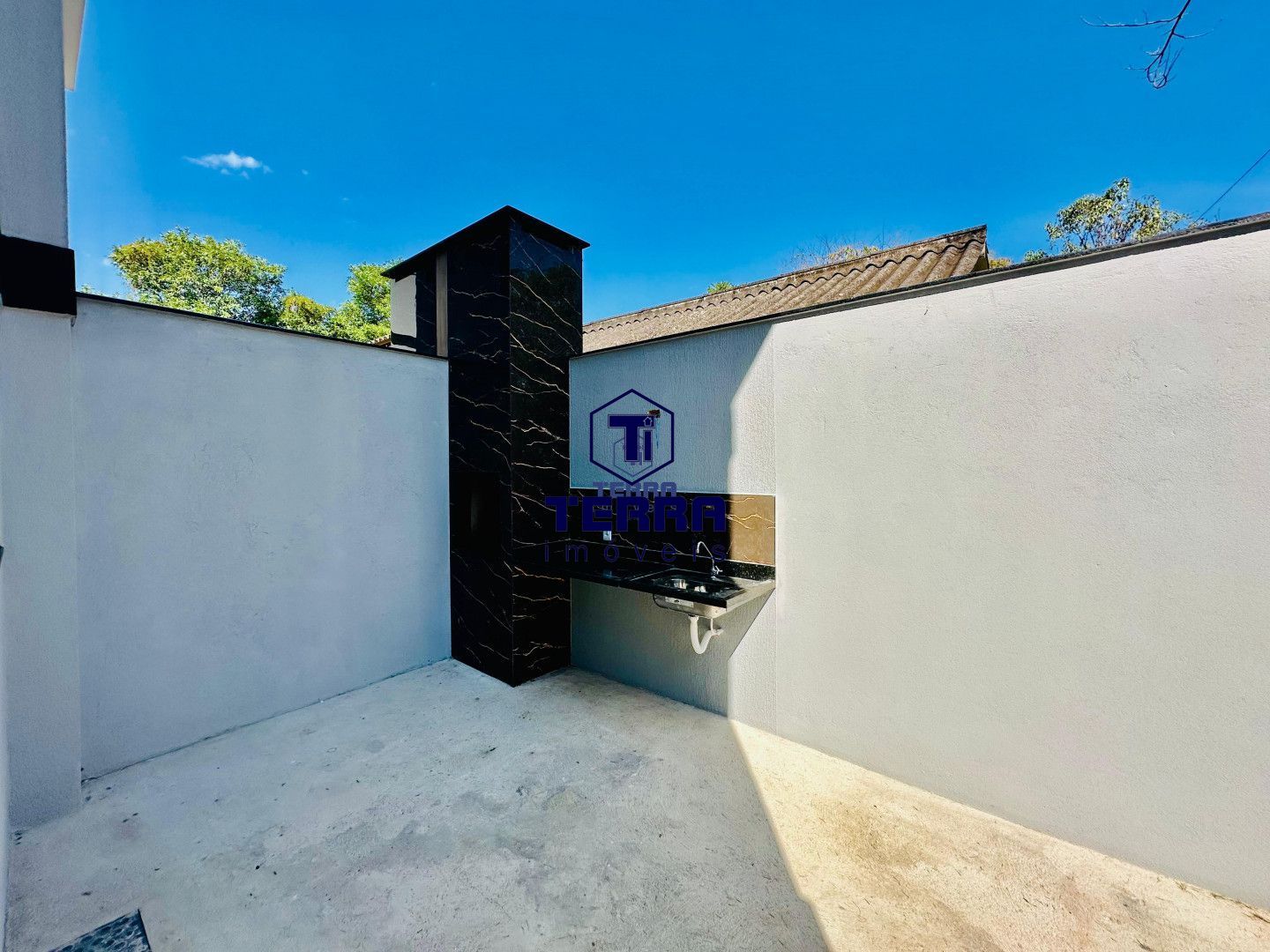 Imagens do imóveis More em Maricá. Duplex 2 quartos com fino acabamento e área gourmet privativa