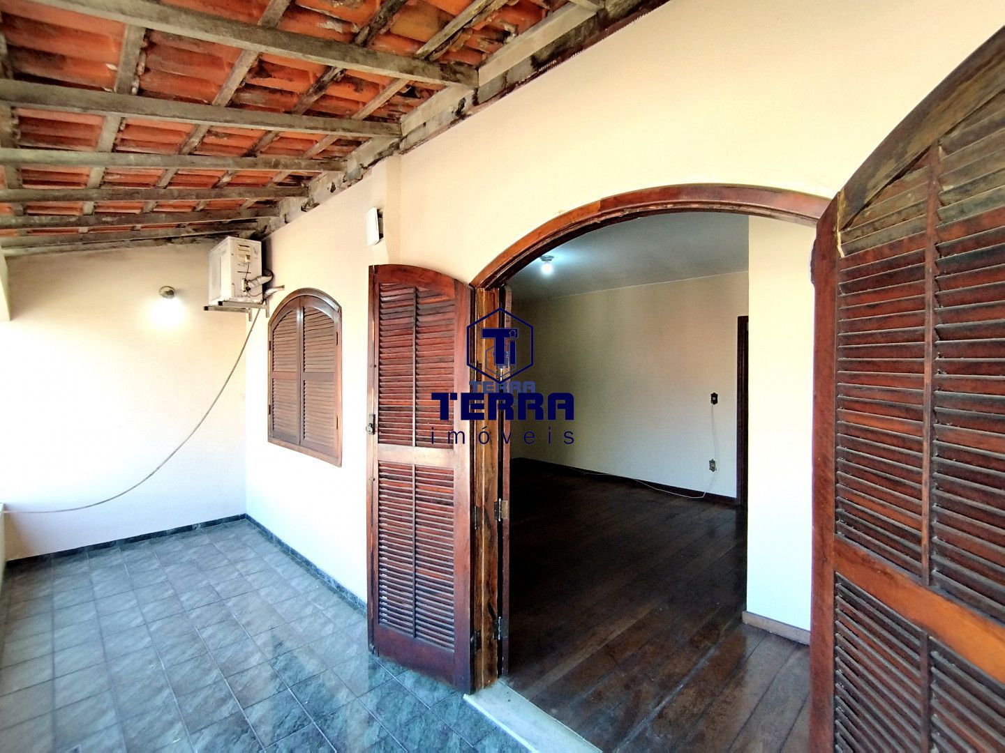 Imagens do imóveis Casa 3 quartos com suíte junto e ao lado do C. E. Mendes Duarte - Mutuá!