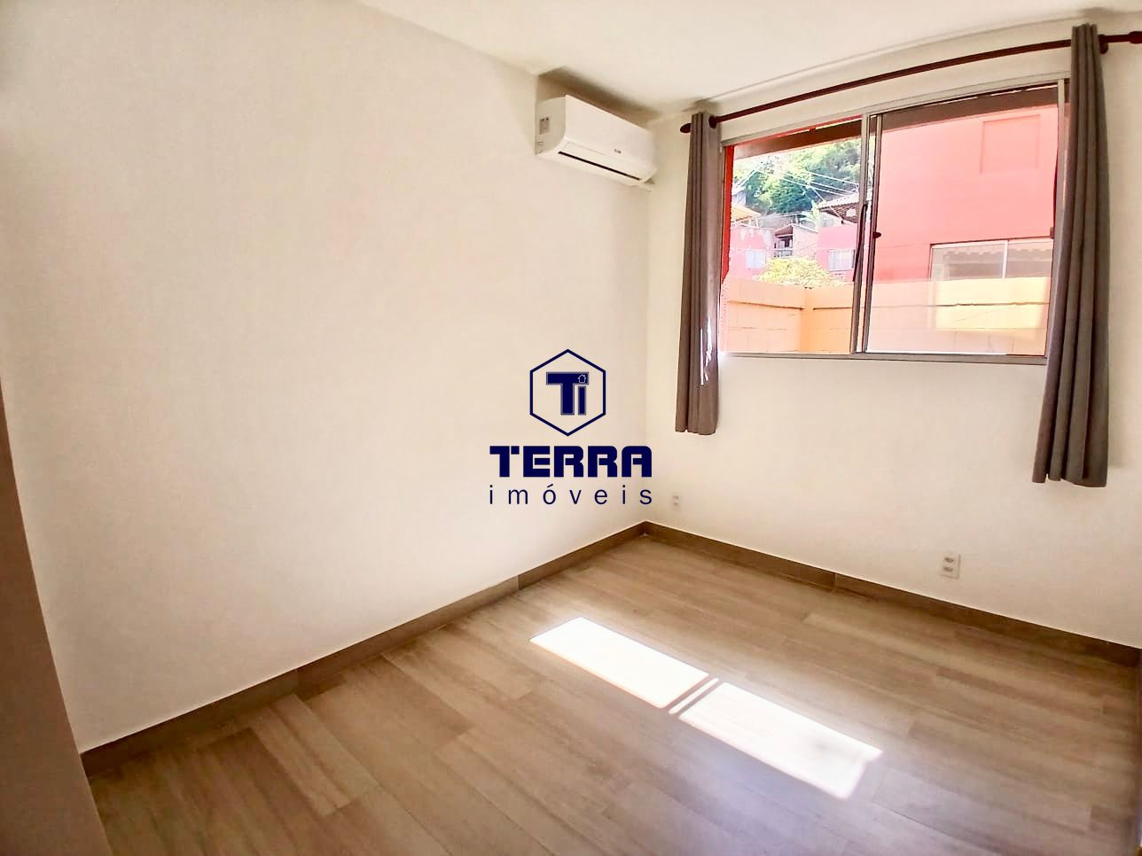 Imagens do imóveis Ótimo apartamento em Maria Paula, com 2 quartos e quintal privativo.