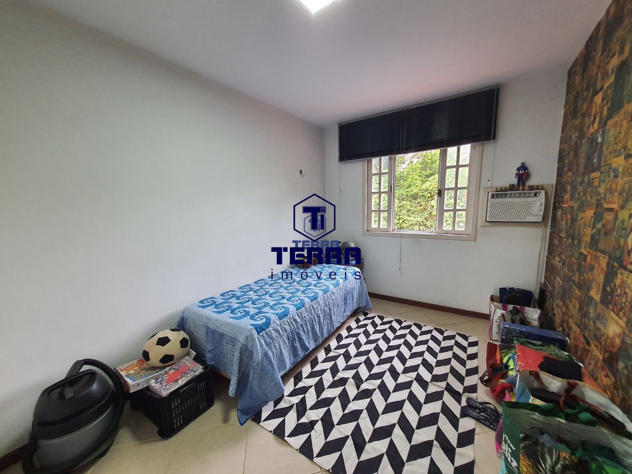 Imagens do imóveis Casa duplex, dentro de condomínio, com excelente localização em Maria Paula