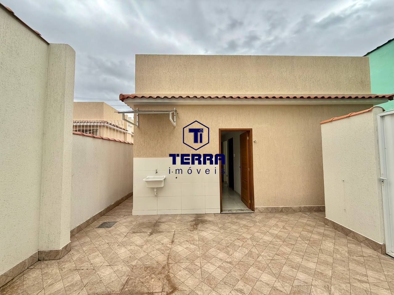 Imagens do imóveis Ótima casa de 2 quartos com quintal privativo no Galo Branco!