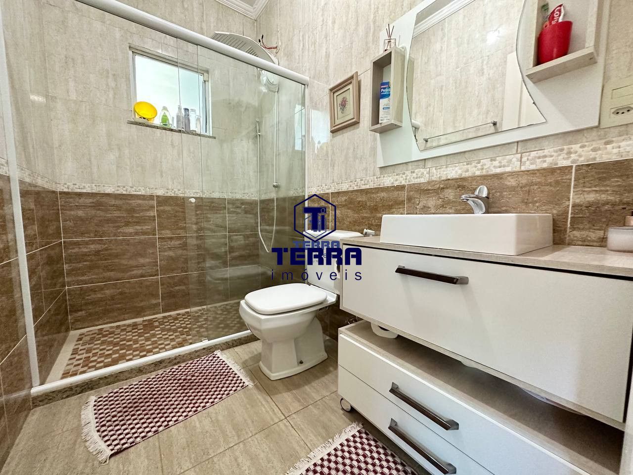 Imagens do imóveis Residência ímpar com 6 quartos dentro de condomínio em Pendotiba!