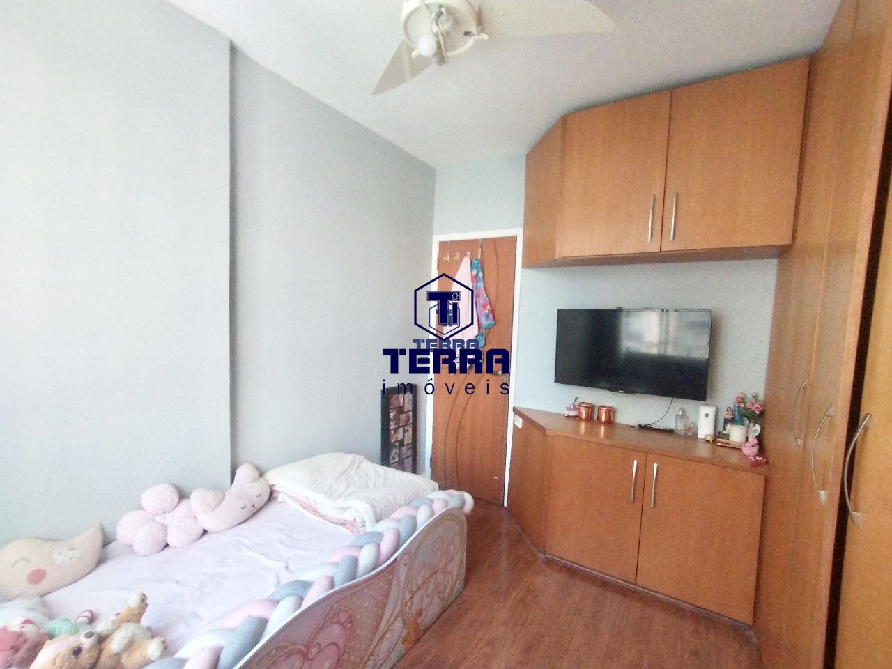 Imagens do imóveis Lindo apartamento com 3 quartos sendo uma suíte no Ingá. Excelente localização!