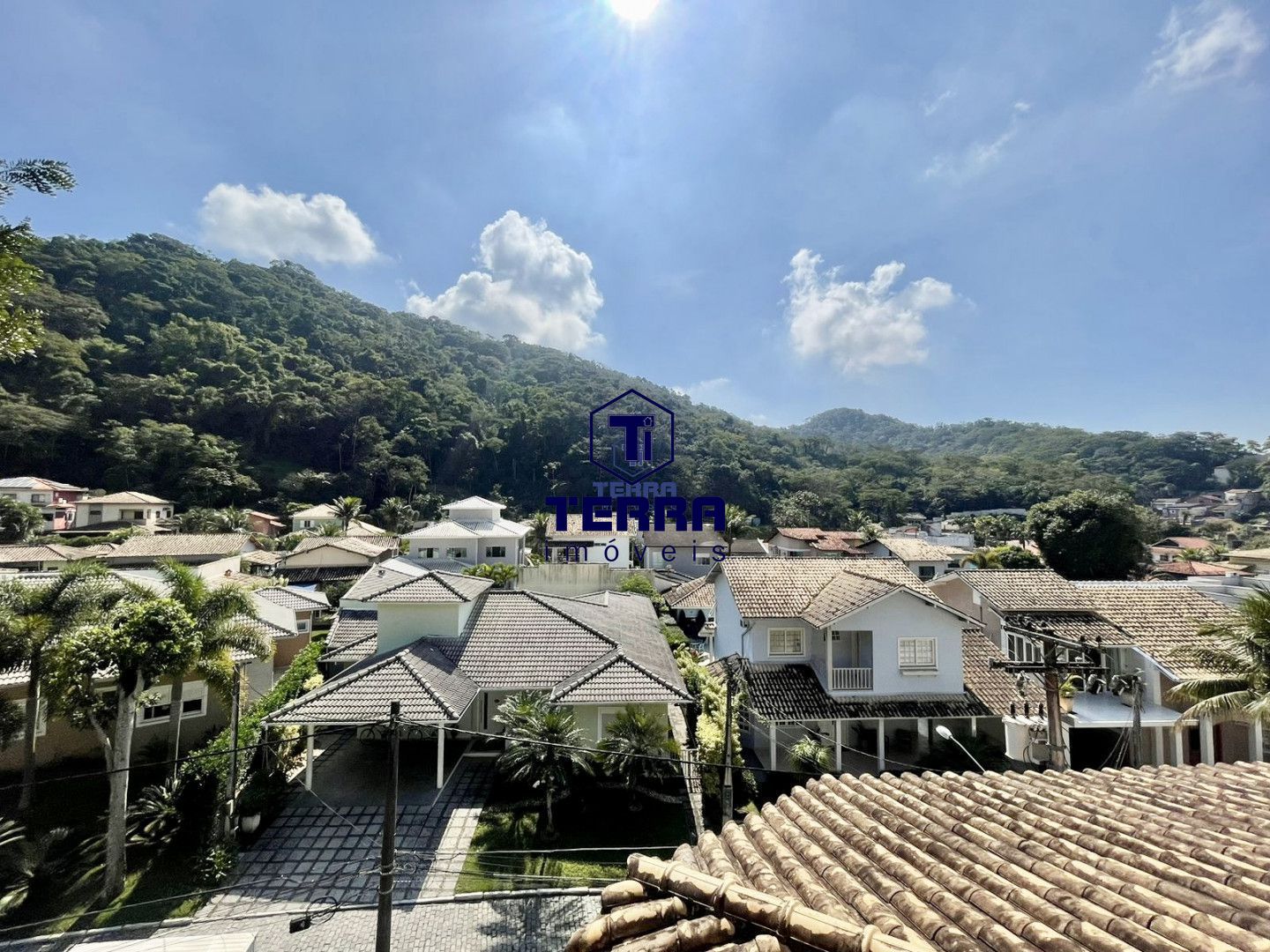 Imagens do imóveis Lindo triplex com 3 quartos, uma suíte com área de lazer completa no Ubá Recanto