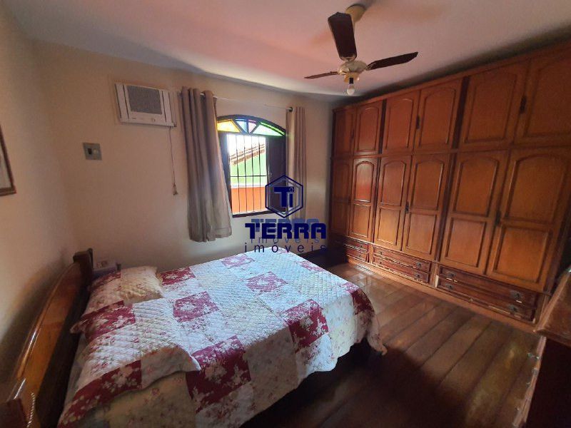 Imagens do imóveis Casa com 3 quartos, junto e ao lado do farto comércio do Largo da Batalha.