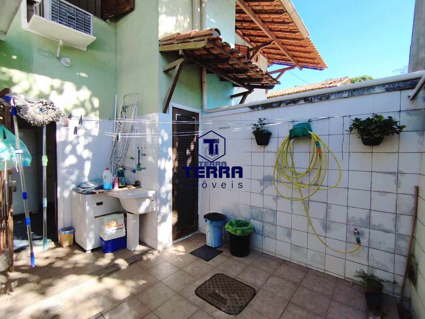 Imagens do imóveis Casa mobiliada 3 quartos com suíte em ótima localização no Mata Paca - Pendotiba