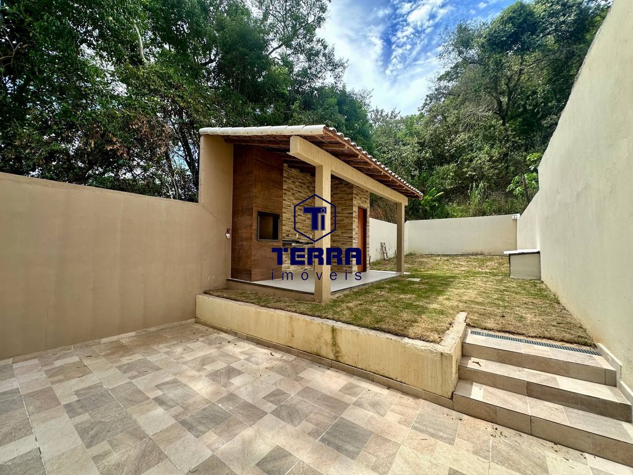 Imagens do imóveis Casa com 3 quartos (2 suítes) e quintal com churrasqueira no Condado de Maricá!
