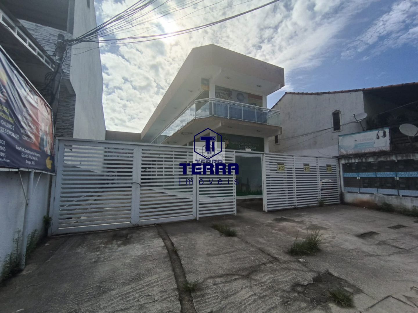 Imagens do imóveis Lojas para venda ou locação. Localização ímpar avenida principal de Itaipuaçu.
