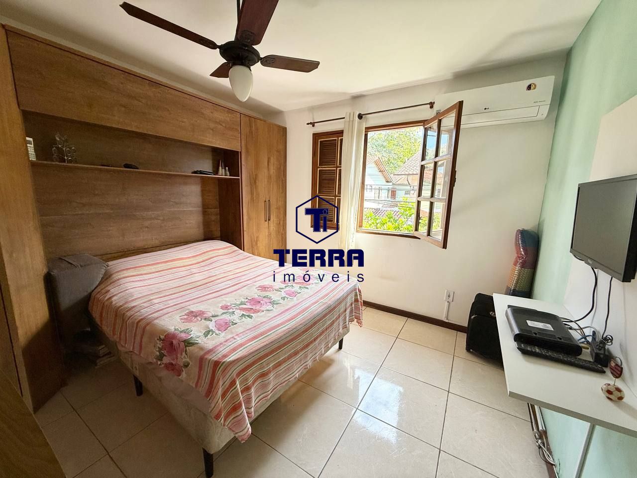 Imagens do imóveis Excelente casa de 3 quartos com área externa privativa em Maria Paula!