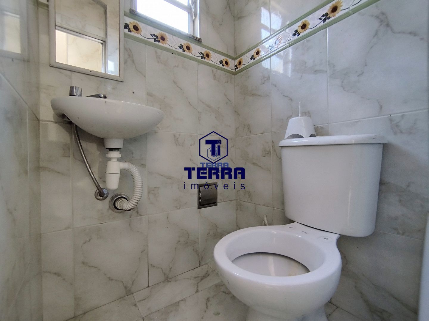 Imagens do imóveis Casa toda reformada com 2 suítes e 2 vagas de garagem no Galo Branco!