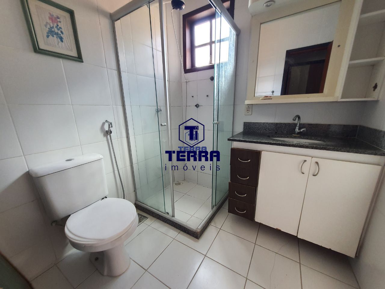 Imagens do imóveis Casa com quintal, em excelente localização em São Gonçalo, pertinho do Guanabara