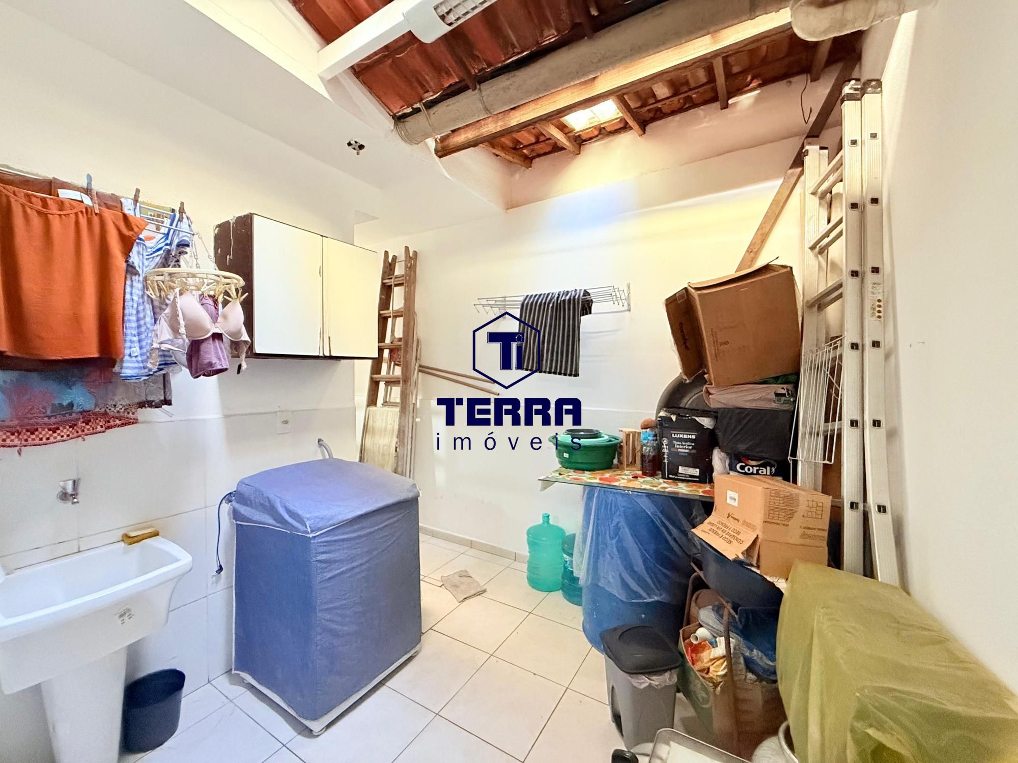 Imagens do imóveis Casa de 3 quartos, sendo 1 suíte com sacada em Maria Paula.
