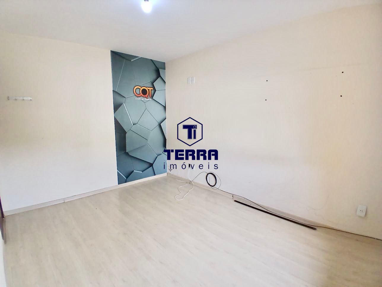Imagens do imóveis Apartamento em Maria Paula com 2 quartos e quintal privativo. Boa Localização!