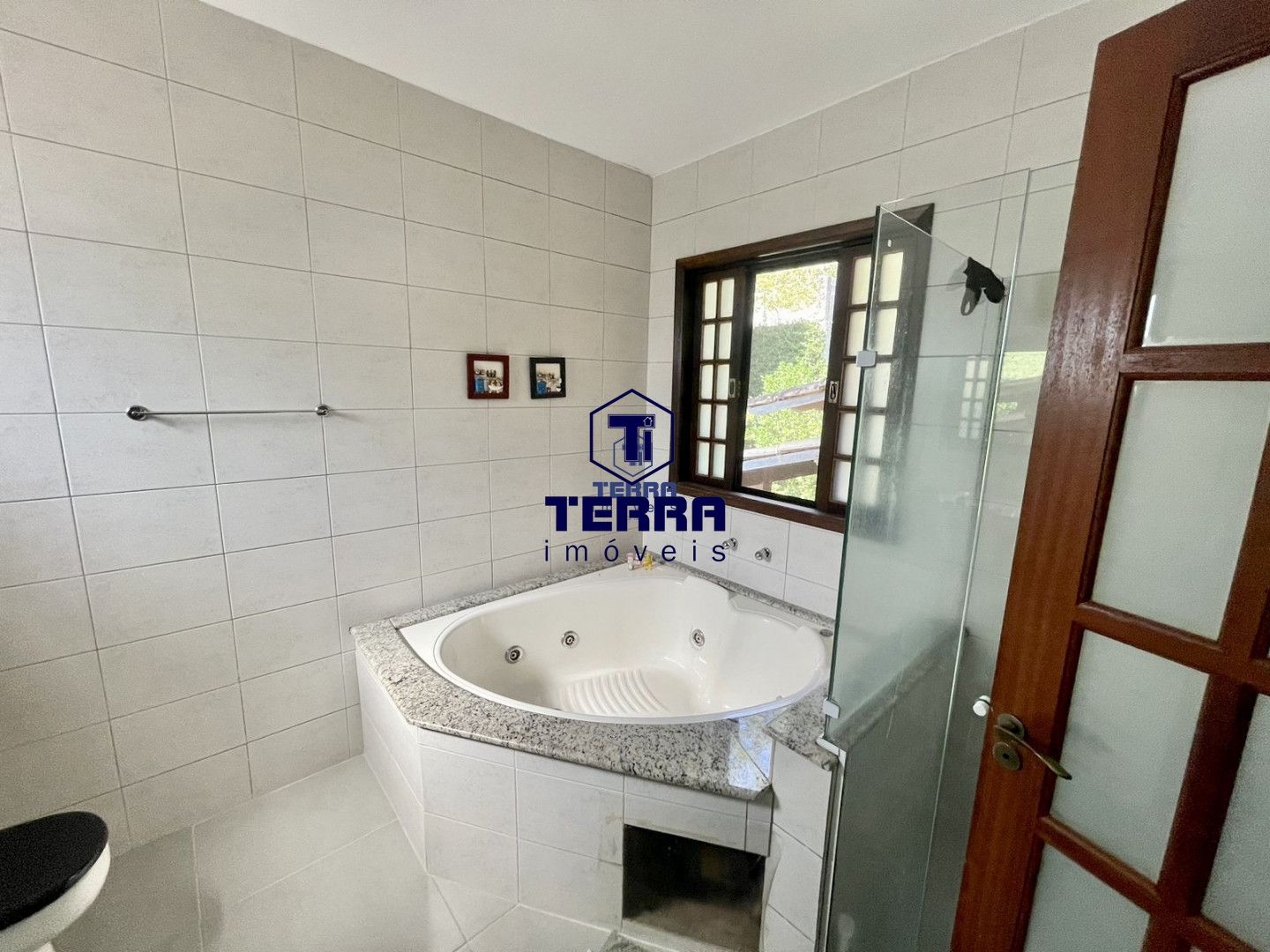 Imagens do imóveis Lindo triplex com 3 quartos, uma suíte com área de lazer completa no Ubá Recanto