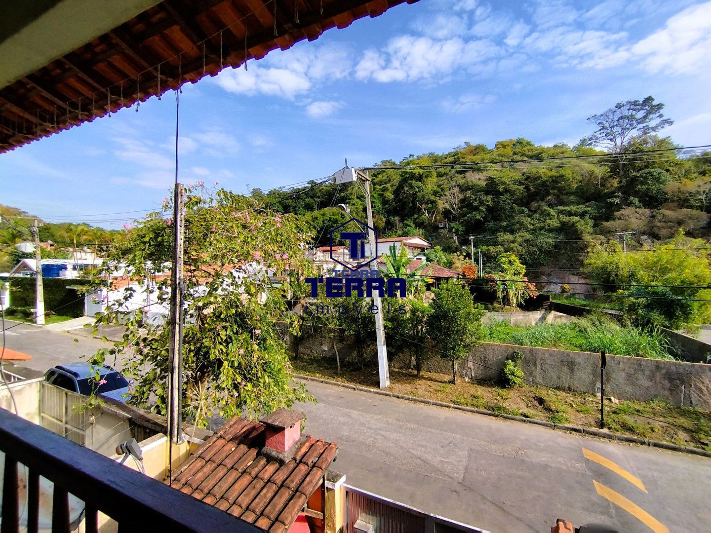 Imagens do imóveis Casa com 3 quartos e suíte em condomínio no Matapaca. Excelente acabamento!