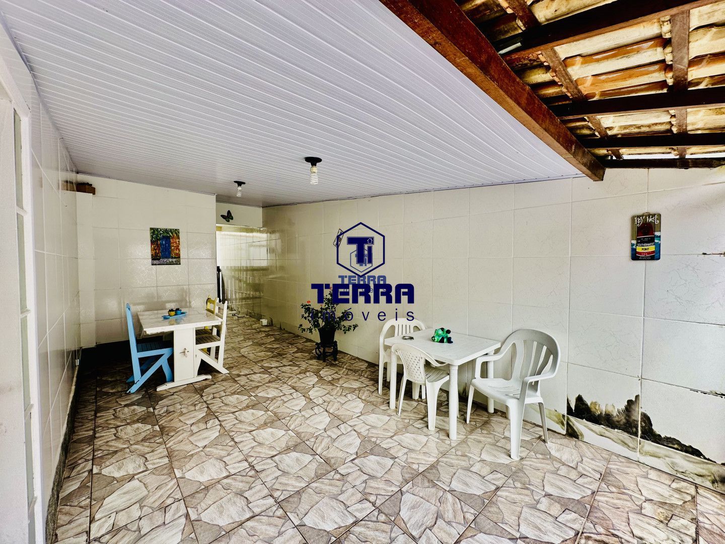 Imagens do imóveis Casa duplex com 3 quartos sendo 1 suíte, com grande quintal, em Maria Paula!