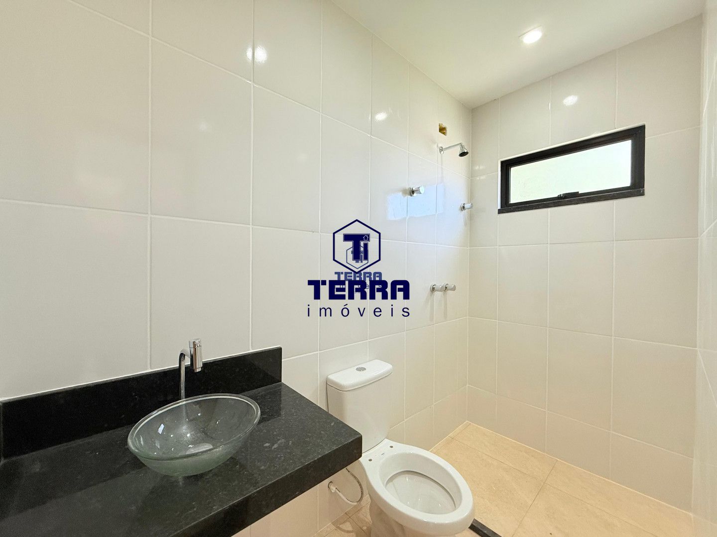 Imagens do imóveis Casa linear 3 quartos com 2 suítes e quintal no Pedra de Inoã! Primeira locação