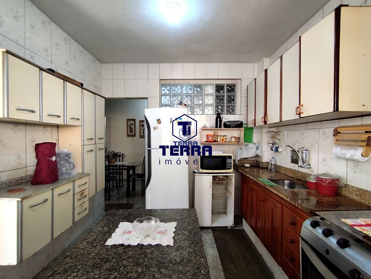 Imagens do imóveis Casa linear, 3 quartos com suíte e quintal no Zé Garoto!