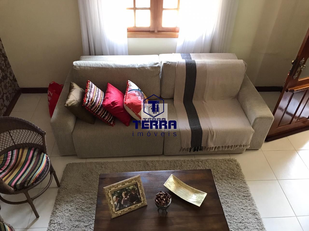 Imagens do imóveis Ampla casa de 3 quartos com quintal arborizado no Badú em Pendotiba.