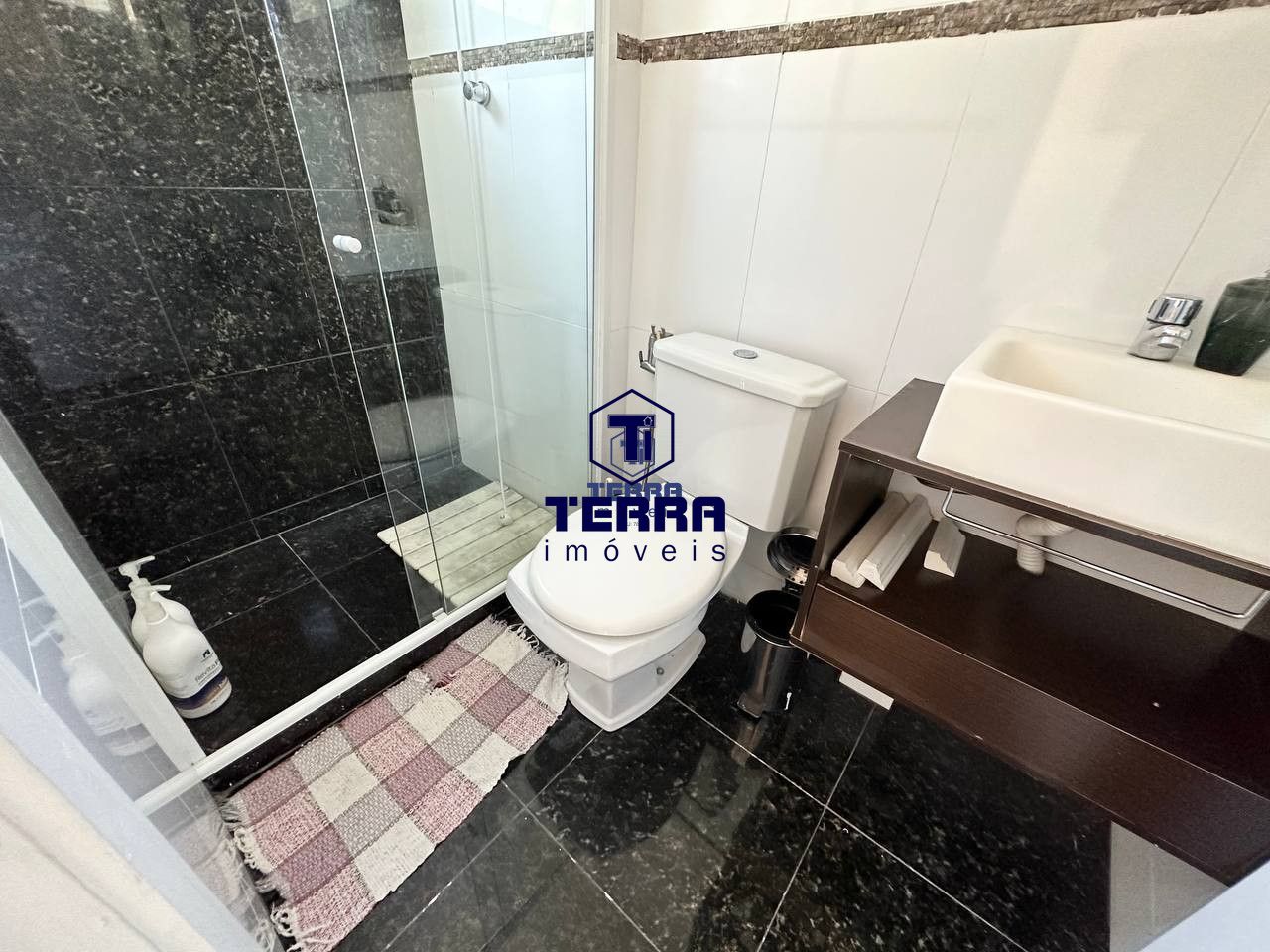 Imagens do imóveis Residência ímpar com 6 quartos dentro de condomínio em Pendotiba!