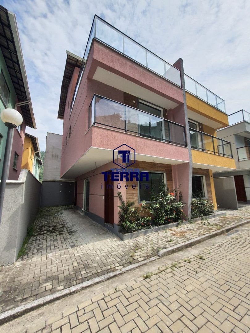 Imagens do imóveis Sua casa triplex pronta para morar! Se você tem um sonho, nós temos as chaves!